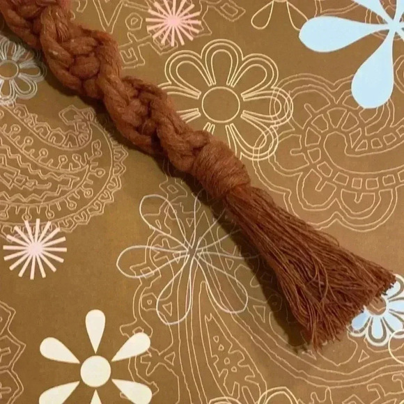 Spiral Macramé Keychain in Burgundy - Picture 2 of 4